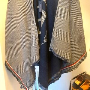 NWT - Tommy Hilfiger Poncho Wrap, Size: OS